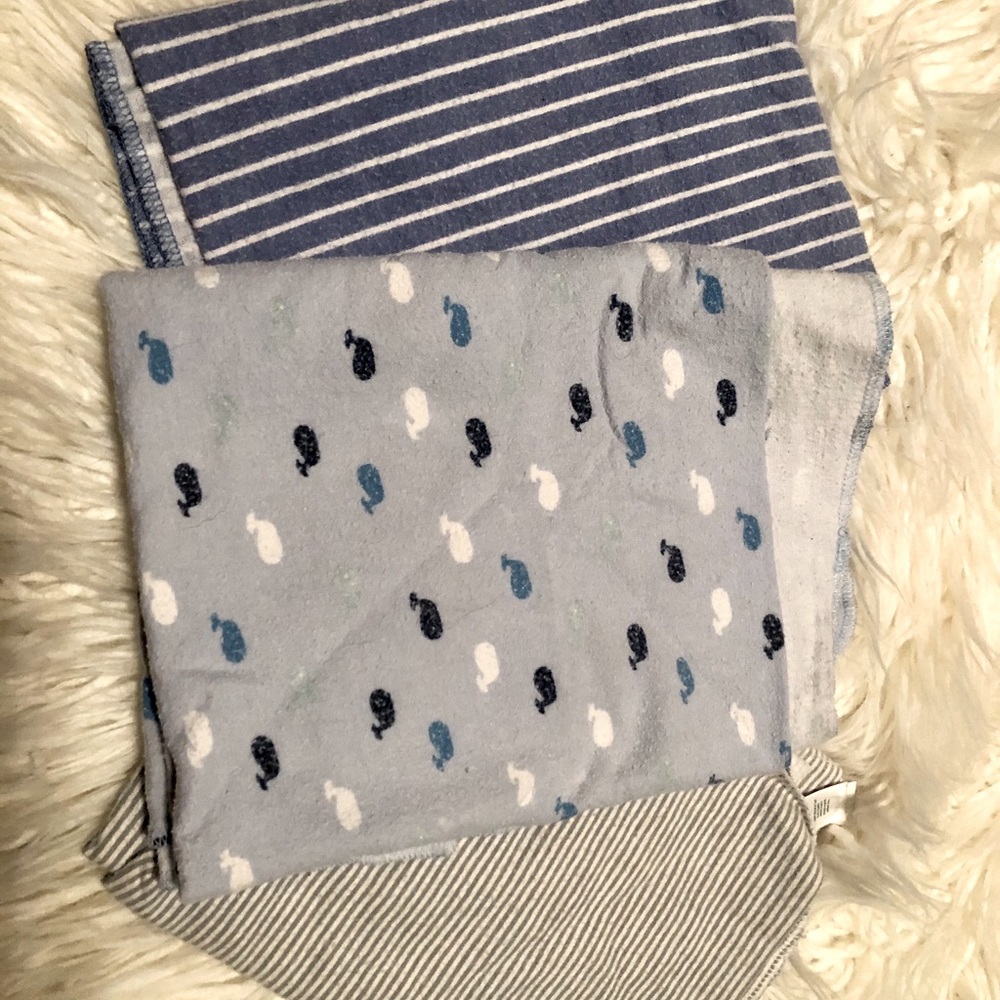 3 receiving blankets